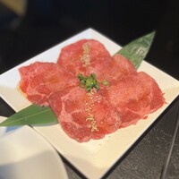 老舗精肉店直送 千種焼肉 飛騨牛の奴隷 千種店 - 