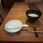 焼肉うしごろ - 濃厚コラーゲンのコムタンスープです。