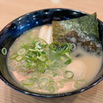 博多ラーメン 本丸亭 - 料理写真:博多ラーメン＋半熟煮玉子☆
