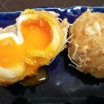 インどり屋 - 半熟玉子の草加煎餅衣揚げ