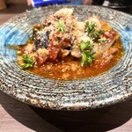 立ち呑み ソメアカ - 牛スジと玉ねぎの赤ワインソテー（激ウマ）