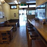 中央酒場 - 中央酒場 内観