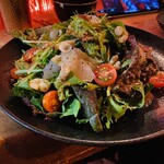 魁本店 - 海鮮サラダ！ボリューム満点！