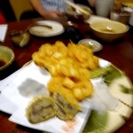 蕎麦人 秋 - 別注文のかき揚げ(えびとイカ)※ブレブレで見にくい