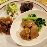 m table. - 黒森さんのおばんさい盛り合わせ（飲茶イベント）