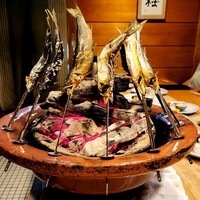 浅草じゅうろく - 天然鮎、1時間半かけてじっくり焼きます、頭からまるごと骨までいただけます