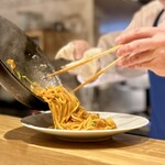 洋食 おがた - ライブ感満載！