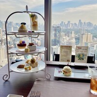 アーティスト カフェ - 景色を眺めながら3段プレート