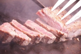 レストラン・ヴェルデュール - 土休日は店内の鉄板で焼き上げます！