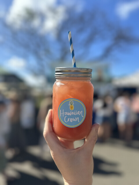 Hawaiian Crown Pineapple KCC Farmer's Market （ハワイアン