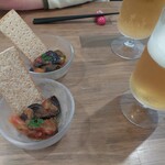 八丁堀 八百屋バル - お通しとビール