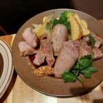 マーブルアーチ 日比谷OKUROJI - イベリコ豚とソーセージ