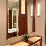 トゥールダルジャン - トイレの全面！