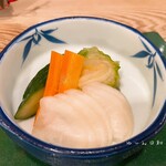 うな吉 - 漬け物　たっぷりあるのでおつまみになります