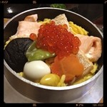 釜寅 - 料理写真:シャケいくら釜飯