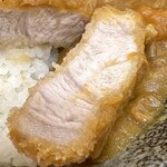 ロースカツ定食 修 - カツカレー1400円（大盛りです）のカツアップ！