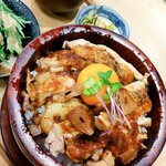 鮒忠 - ランチ、定期的にメニューが変わるので今はメニューに無いけど鶏ステーキ丼