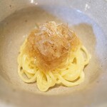 やまぐち - フカヒレとクリームソースの温かいパスタ。