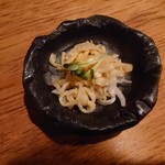 鶏一途 - お通し(鳥皮ポンズ)