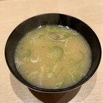 寿司 みなつき - なめこのお味噌汁