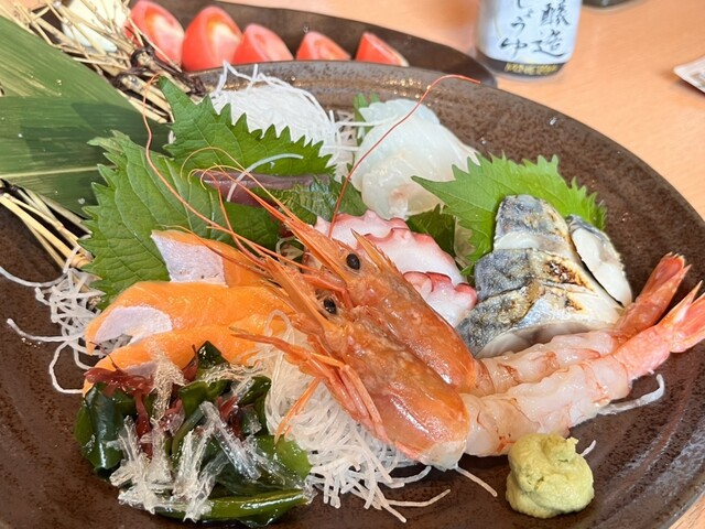 Uotami Jr Mori No Minami Guchi Ekimae Ten