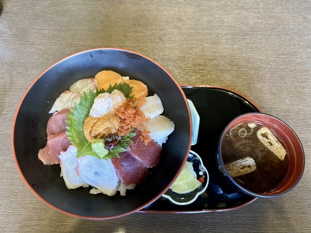 三桝屋・四季の味山里菜 &ndash; 羽前小松の本格和食で季節の味覚を堪能