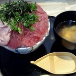 魚楽 - まぐろ２色丼、ごはん大盛り