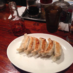 原宿餃子樓 - 焼き餃子と紹興酒