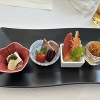 四川 - 前菜四種盛り合わせ