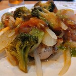 ガスト - 料理写真:レモンチキンソテー バジルガーリックソース 1,090円