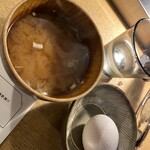 挽肉と米 渋谷 - お味噌汁と生たまご