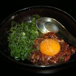 京焼肉 hana - サシの入った特製「hanaのユッケ」