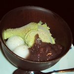 京焼肉 hana - 甘み抑え目の「白玉ぜんざい」抹茶アイス添え