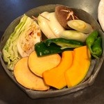 京城苑 - 豪華な野菜盛り！