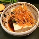 京城苑 - ピリッとした辛さが刺激的な豆腐サラダ！