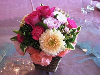 Juukeihanten - 時にはこんなに綺麗な卓上花を見ながら、料理を堪能しませんか？　お持ち帰りも可能でございます!!