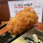 酒肴 新屋敷 - 豚肉の美味しさを詰め込みつつ活かしたメンチカツ