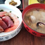 げんちゃんハウス - カツオ、生海老、あさりの味噌汁♫