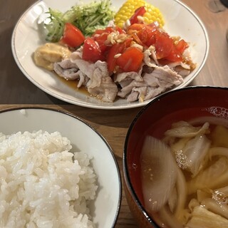 暮らす店 実と花_0