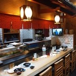 栄助寿司 - カウンター席