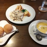 カフェテリア アメニティ - 若鶏と茸のフリカッセセット