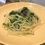 幸せバル KANEL. - パクチーのペペロンチーノ