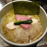 Japanese Ramen Noodle Lab Q - 清湯（ちんたん）塩　ワンタン！