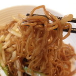 海鮮名菜　香宮 - ウルイとモヤシの醤油焼きそば；麺はこんな感じ