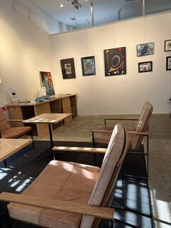 Bread & Coffee by MOTOTECA