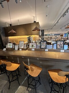 Bread & Coffee by MOTOTECA