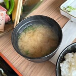 焼肉 しゃぶしゃぶ 石田屋。 - 味噌汁。おかわりできます