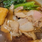 ラーメン 坊也哲 - 豚肉たっぷり