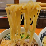 ラーメン 坊也哲 - つけ汁に