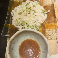 熟成和牛焼肉エイジング・ビーフ 神楽坂飯田橋店 - 白センマイ刺し